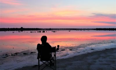 Sonnenuntergang am Pink Lake im Nxai Pan Nationalpark Botswana